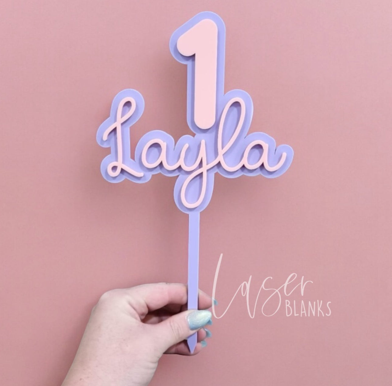 Simple personalised topper for birthday cake – one name, one age