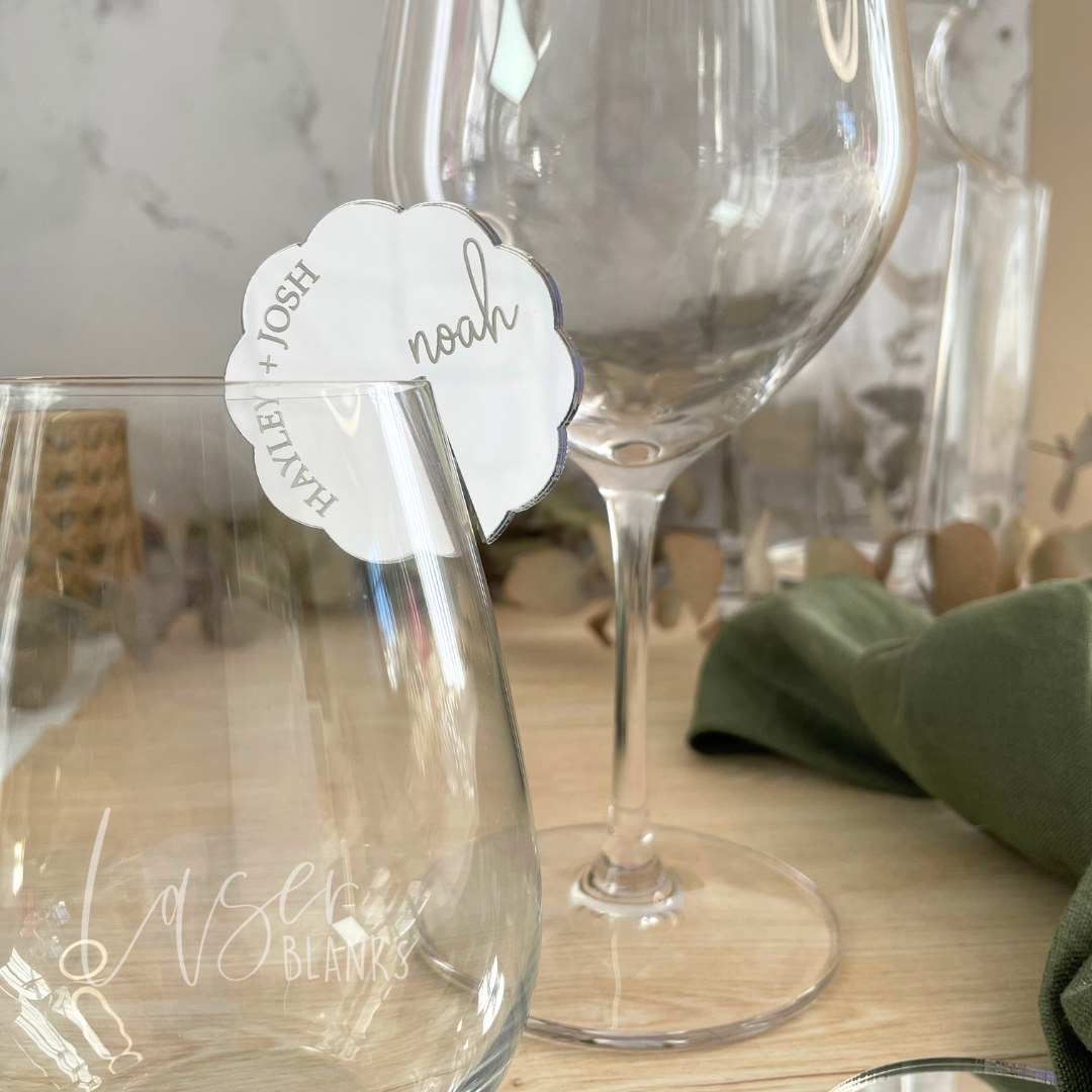 Wavy Drink Disc – Modern Acrylic Name Tag