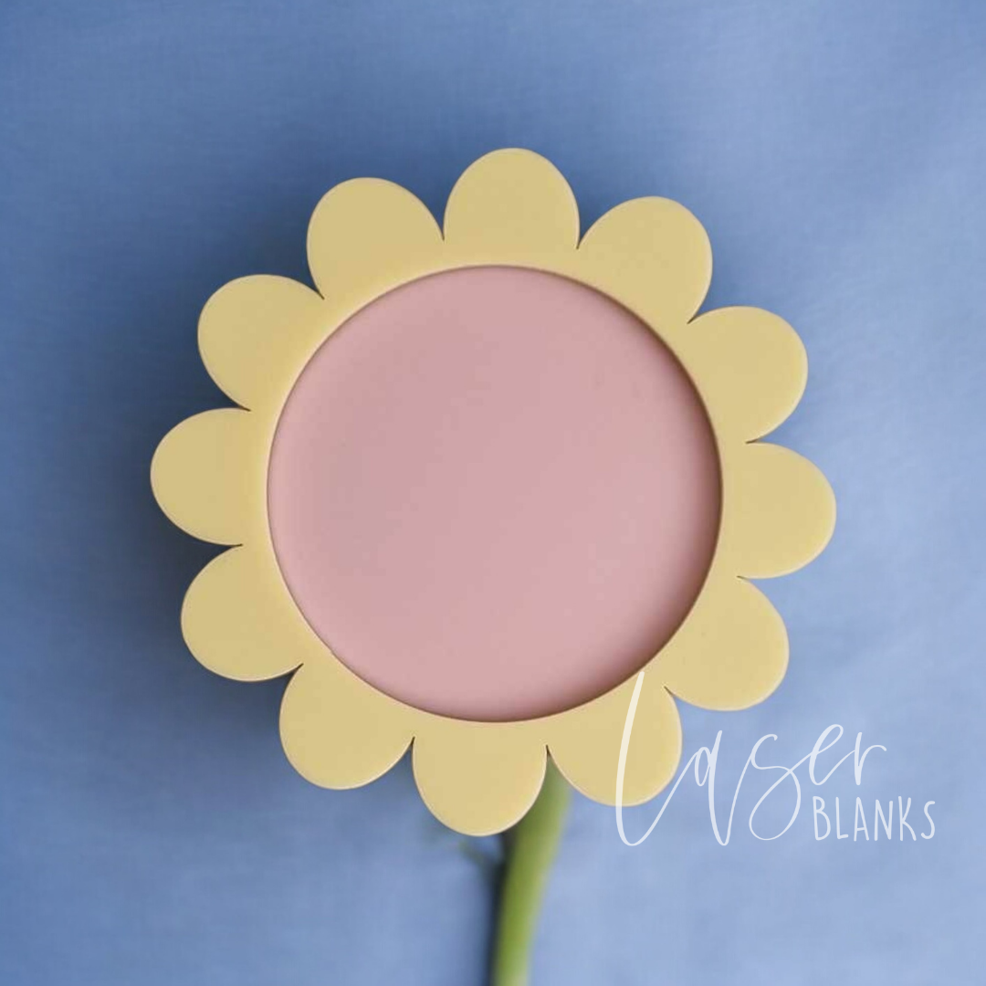 Scalloped Frame Tag | Bauble | Milestone