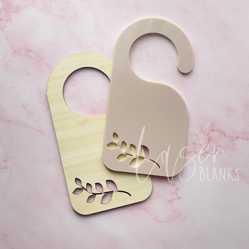 Rounded Hanger with Foliage | Craft Blank